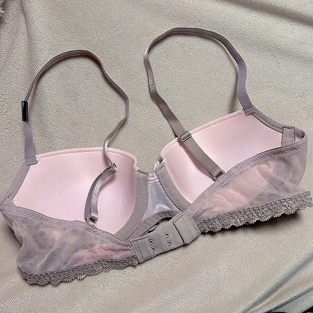 NWOT Victoria’s Secret lace demi bra - Picture 5 of 7